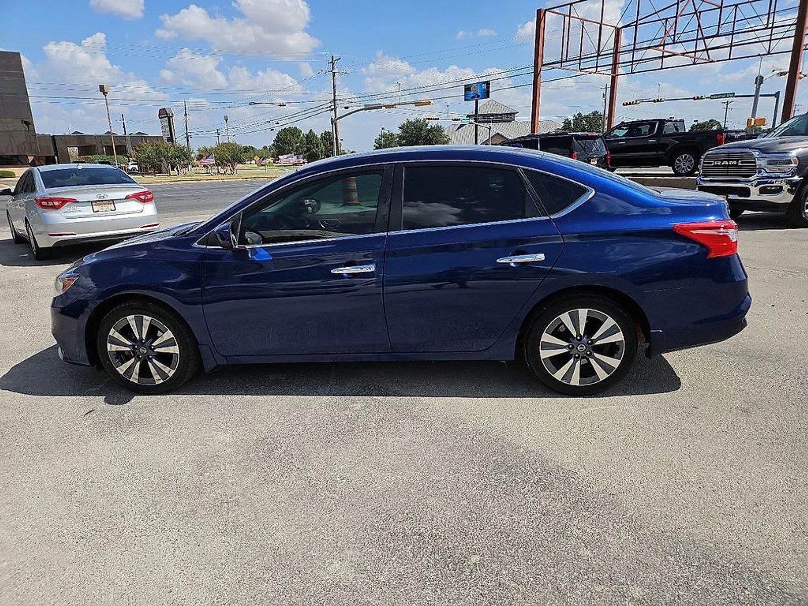 Nissan Sentra photo 3