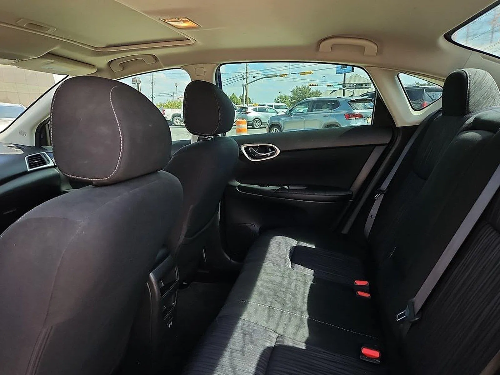 Nissan Sentra photo 16