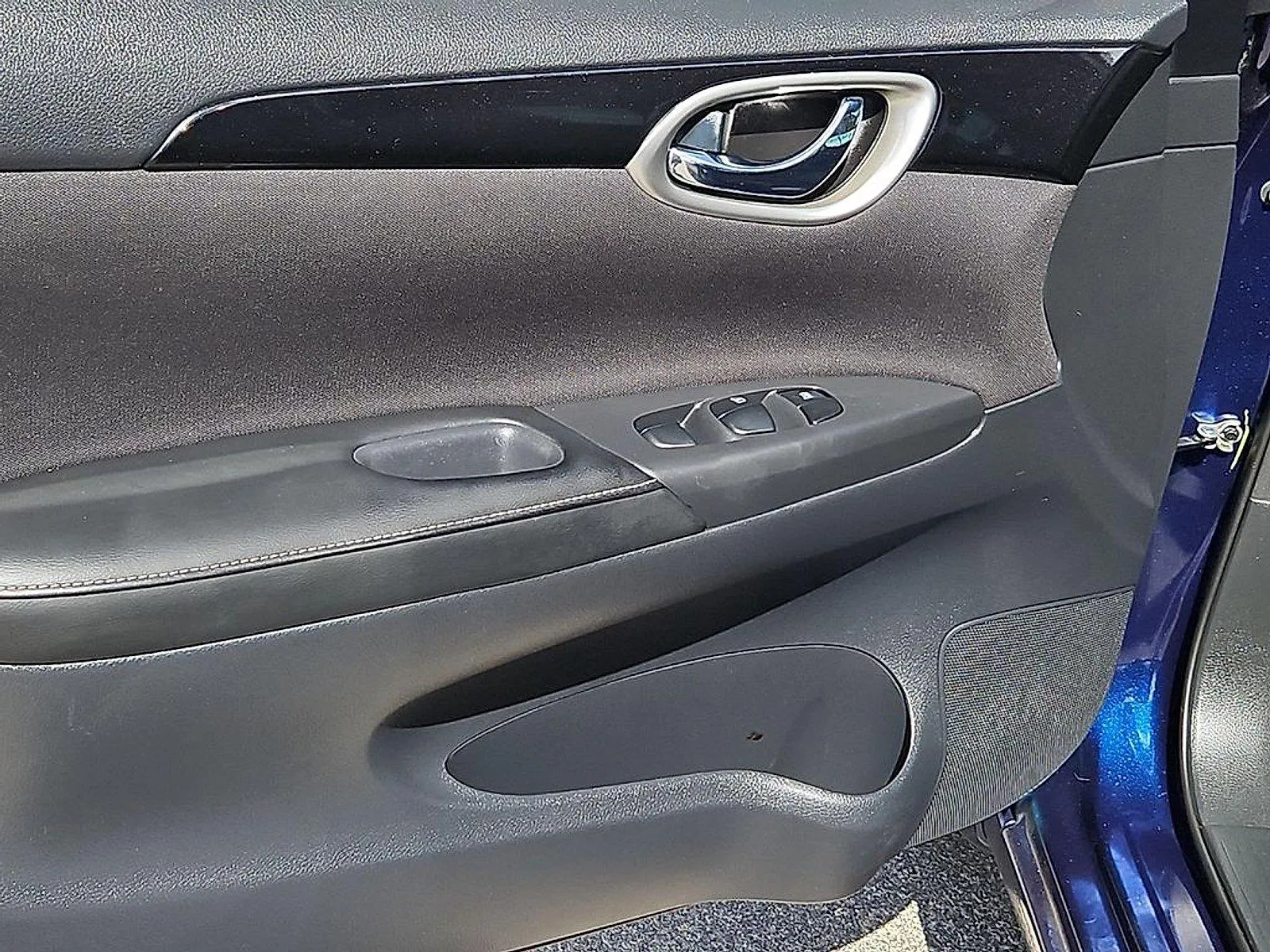 Nissan Sentra photo 19