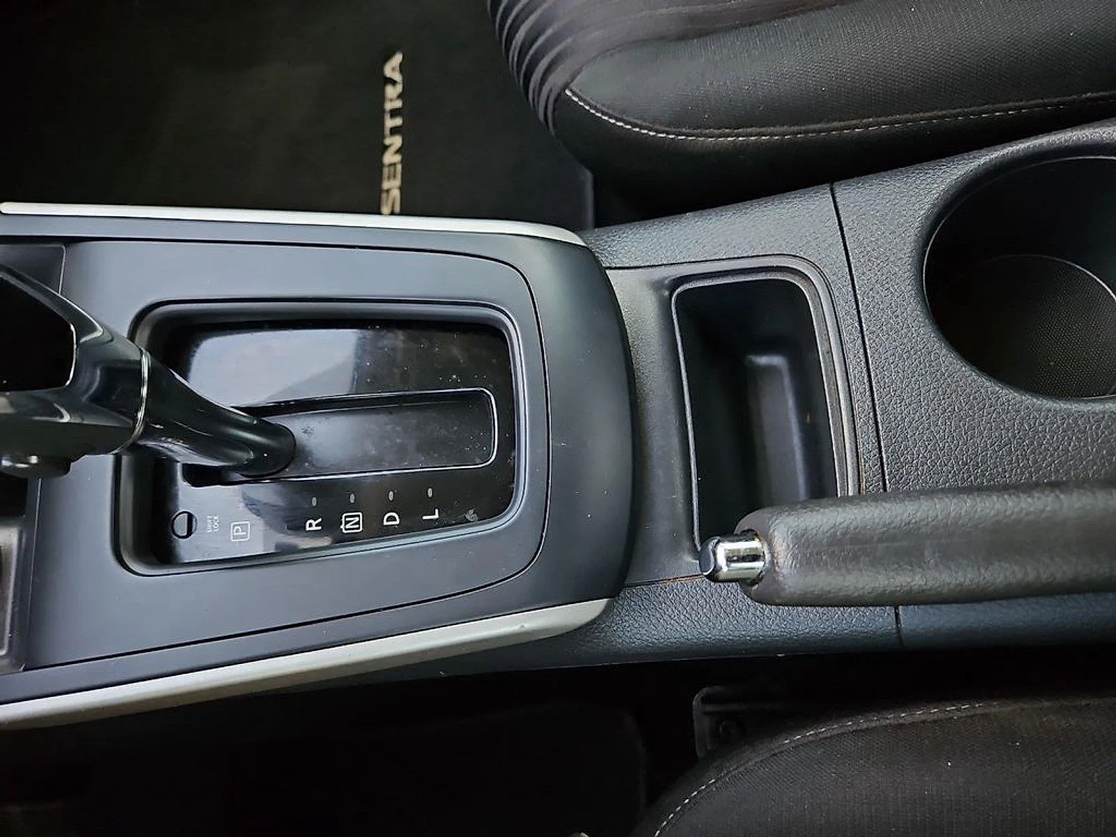Nissan Sentra photo 23