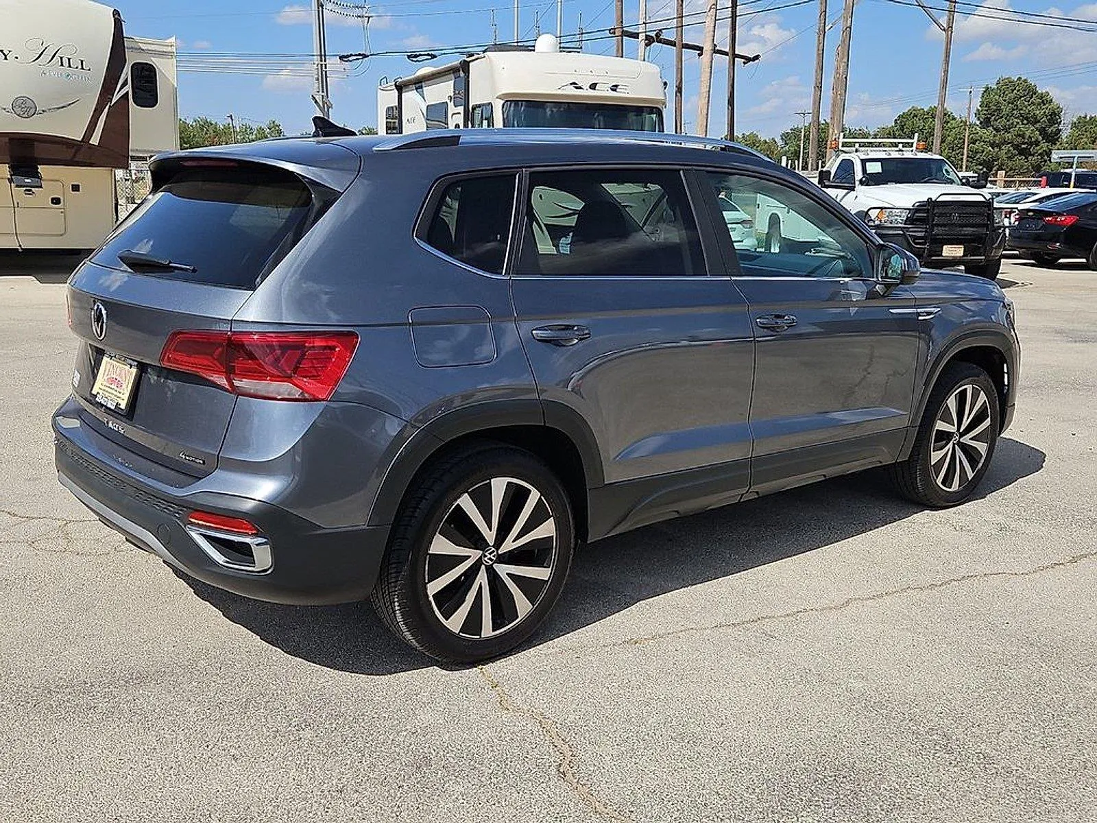 Volkswagen Taos photo 8