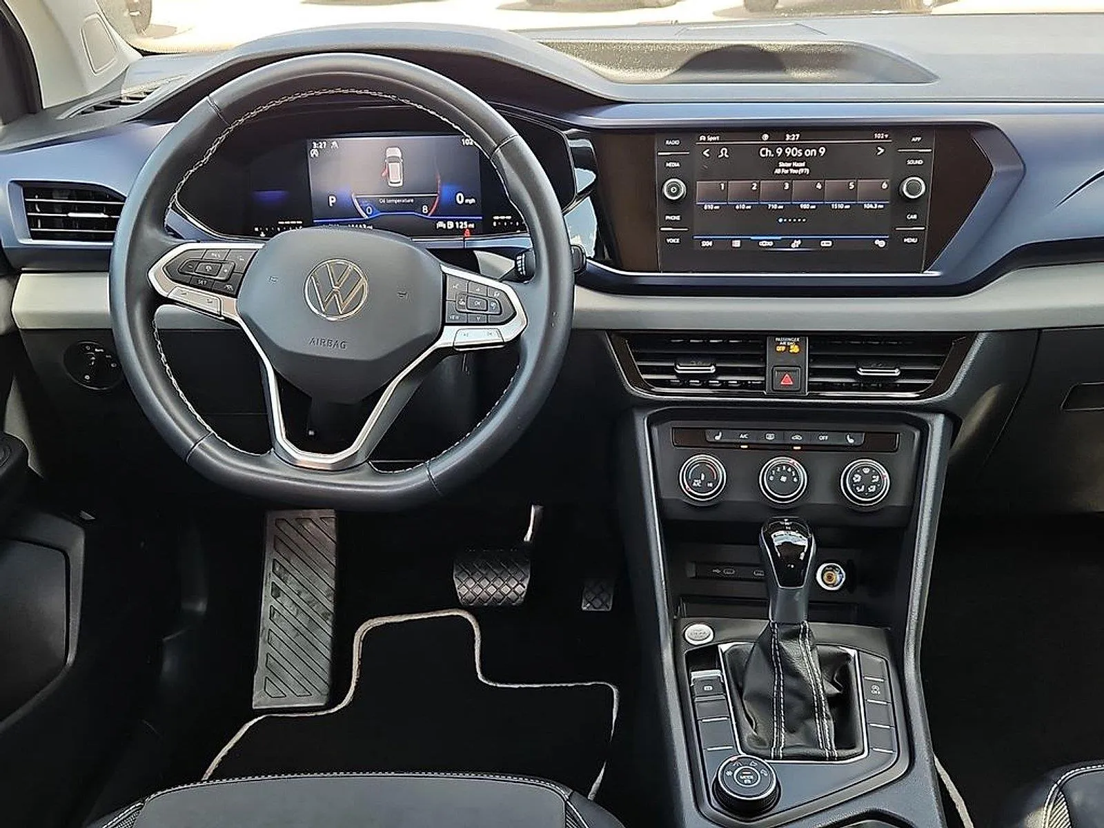 Volkswagen Taos photo 19