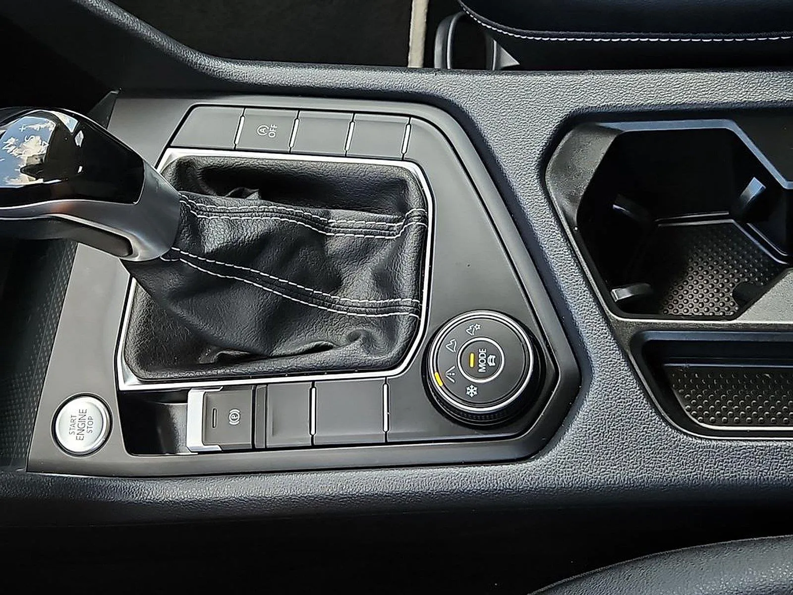 Volkswagen Taos photo 25