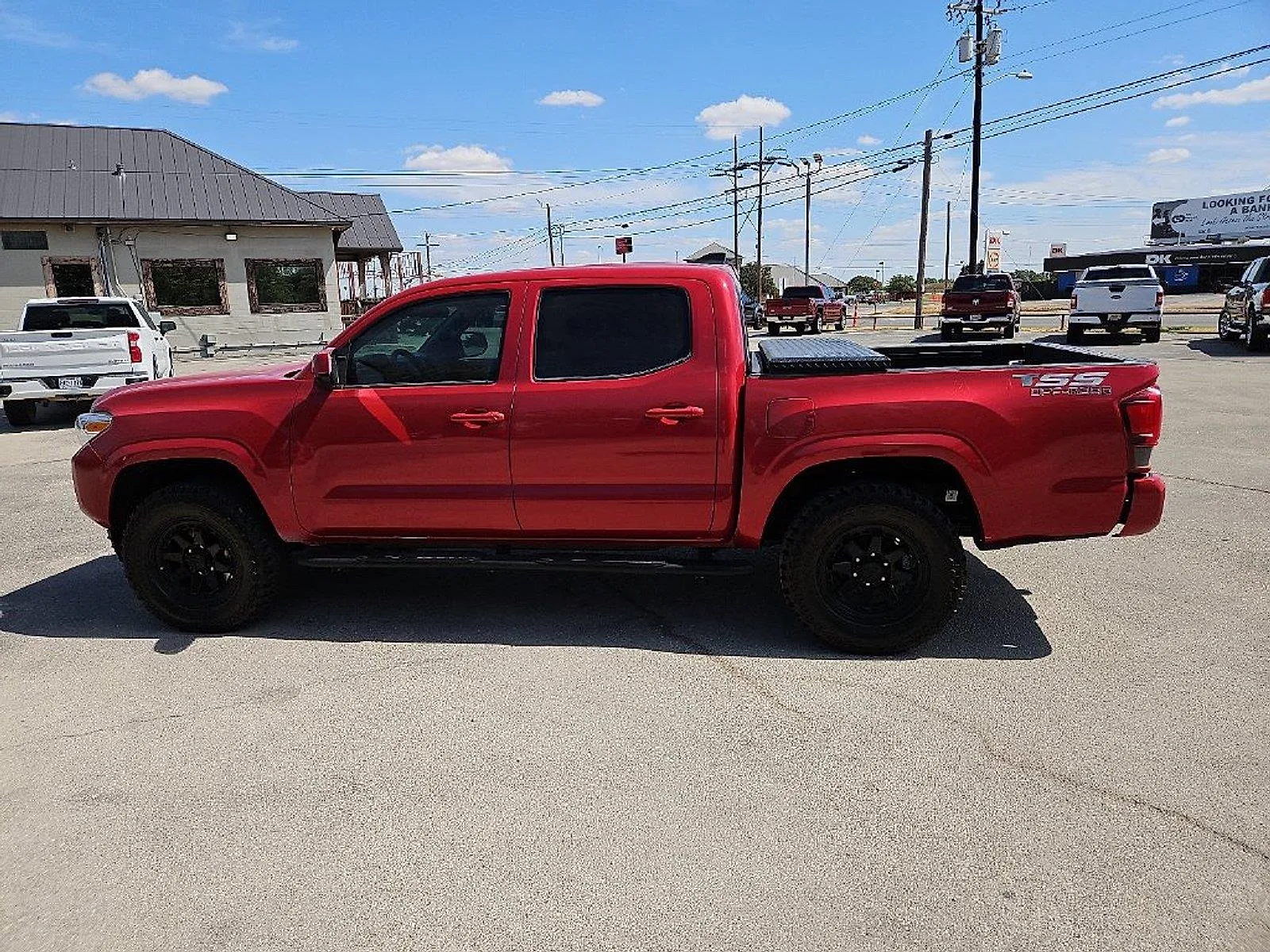 Toyota Tacoma photo 3