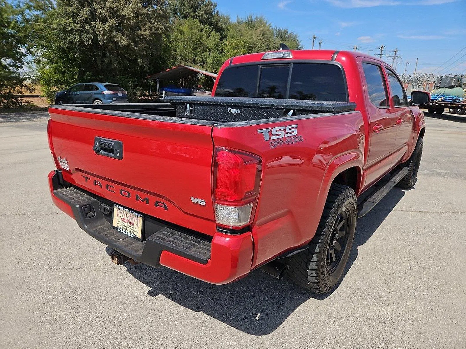 Toyota Tacoma photo 7