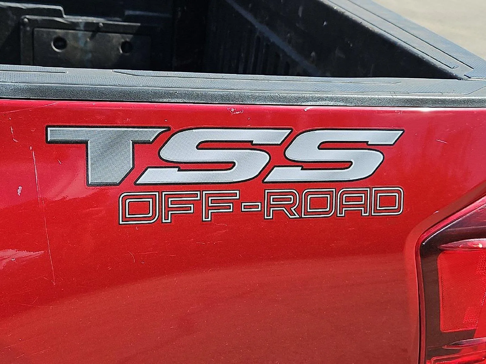 Toyota Tacoma photo 14