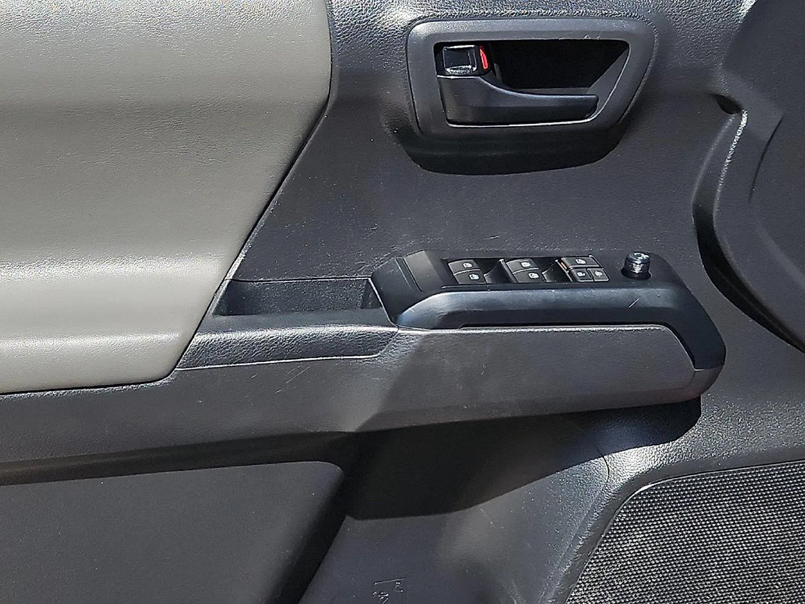 Toyota Tacoma photo 20