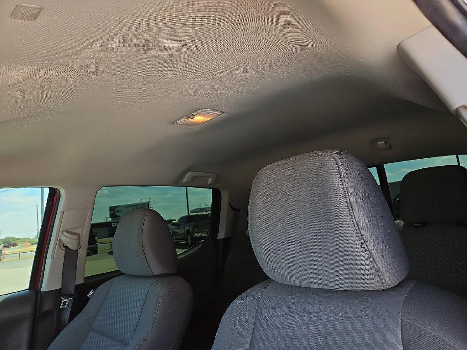 Toyota Tacoma photo 21