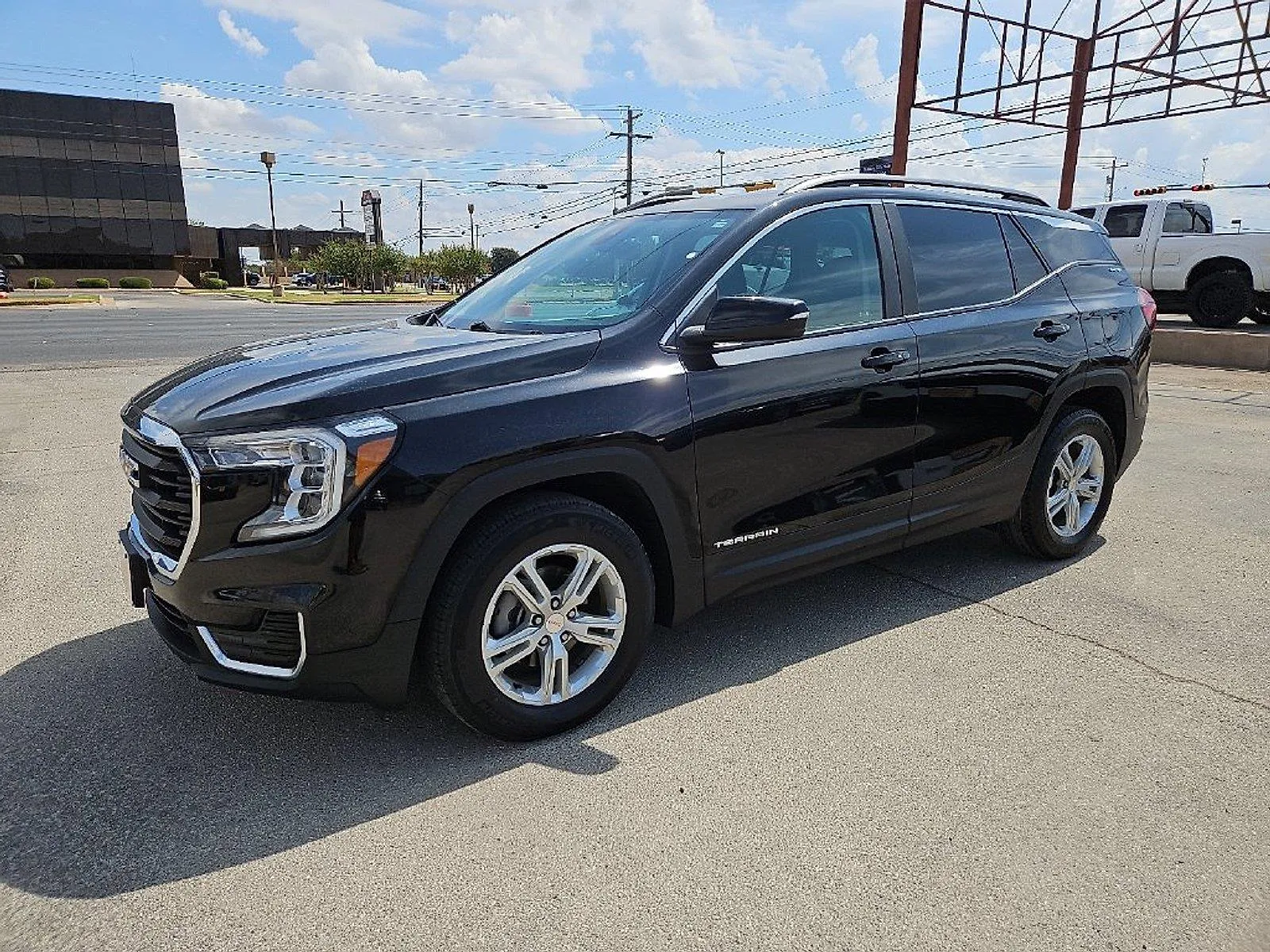GMC Terrain photo 2
