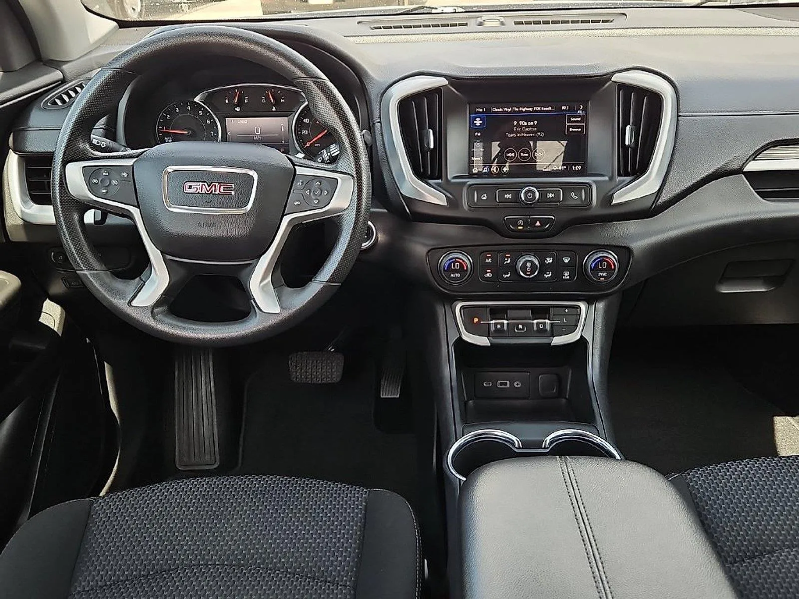 GMC Terrain photo 19