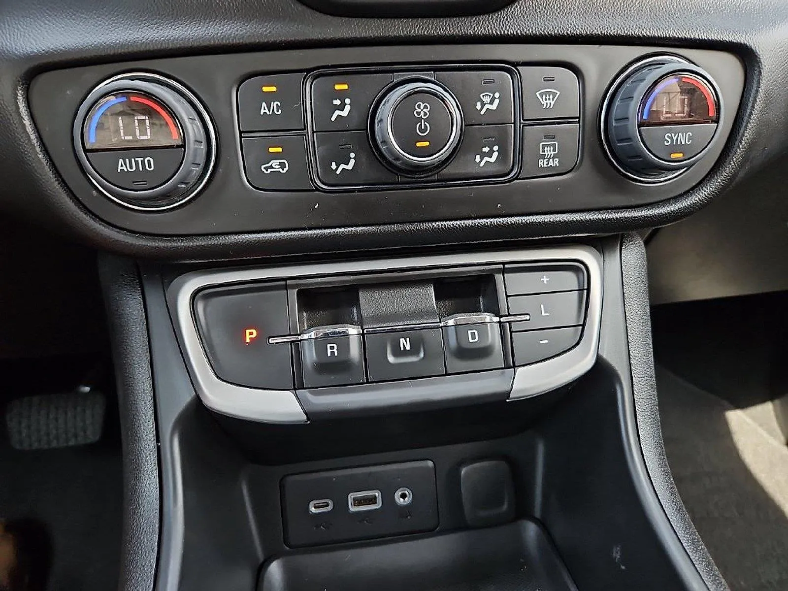 GMC Terrain photo 27