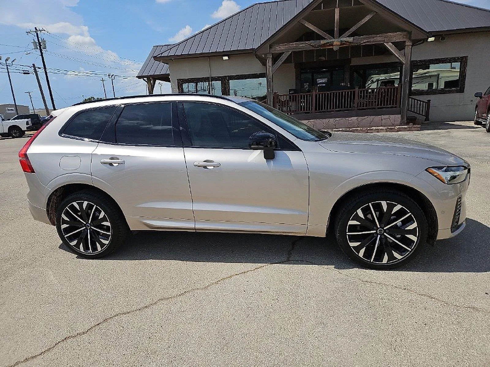 Volvo XC60 photo 9