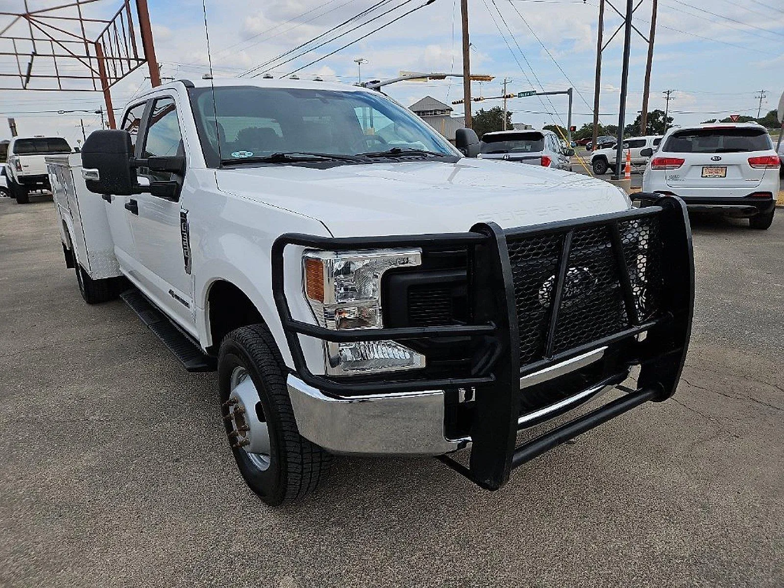 Ford F-350 photo 11