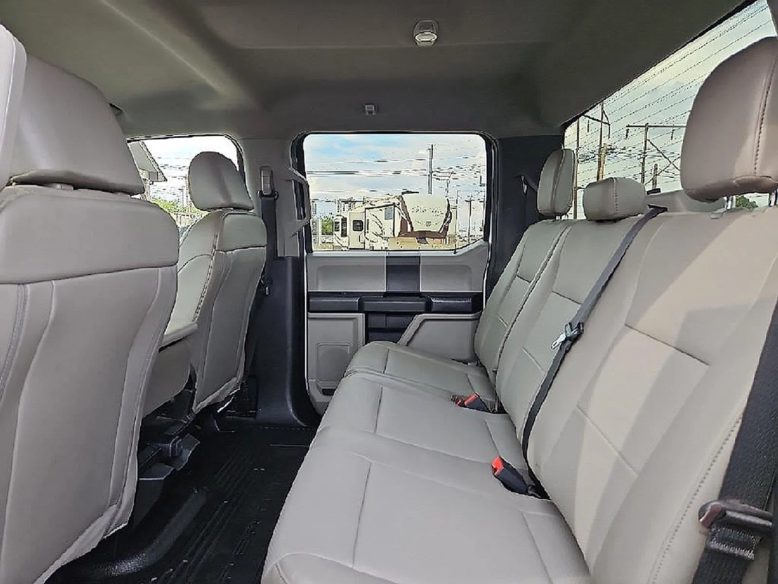 Ford F-350 photo 17