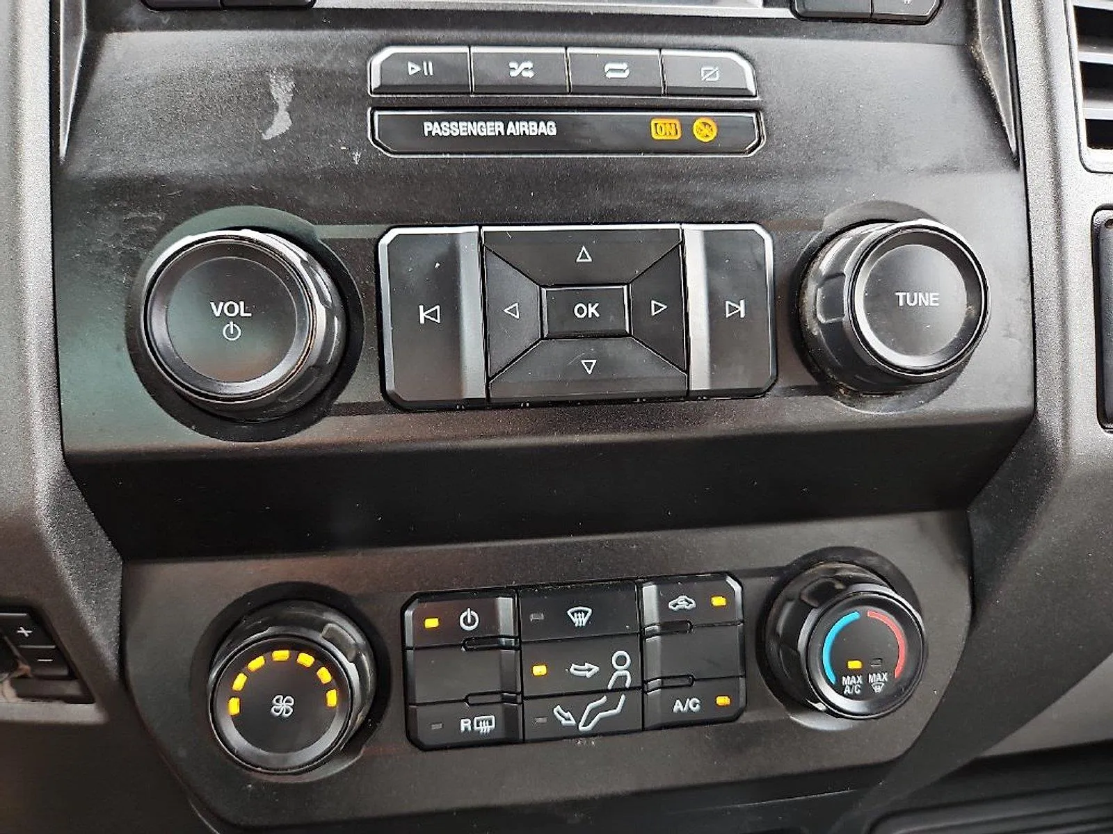 Ford F-350 photo 26