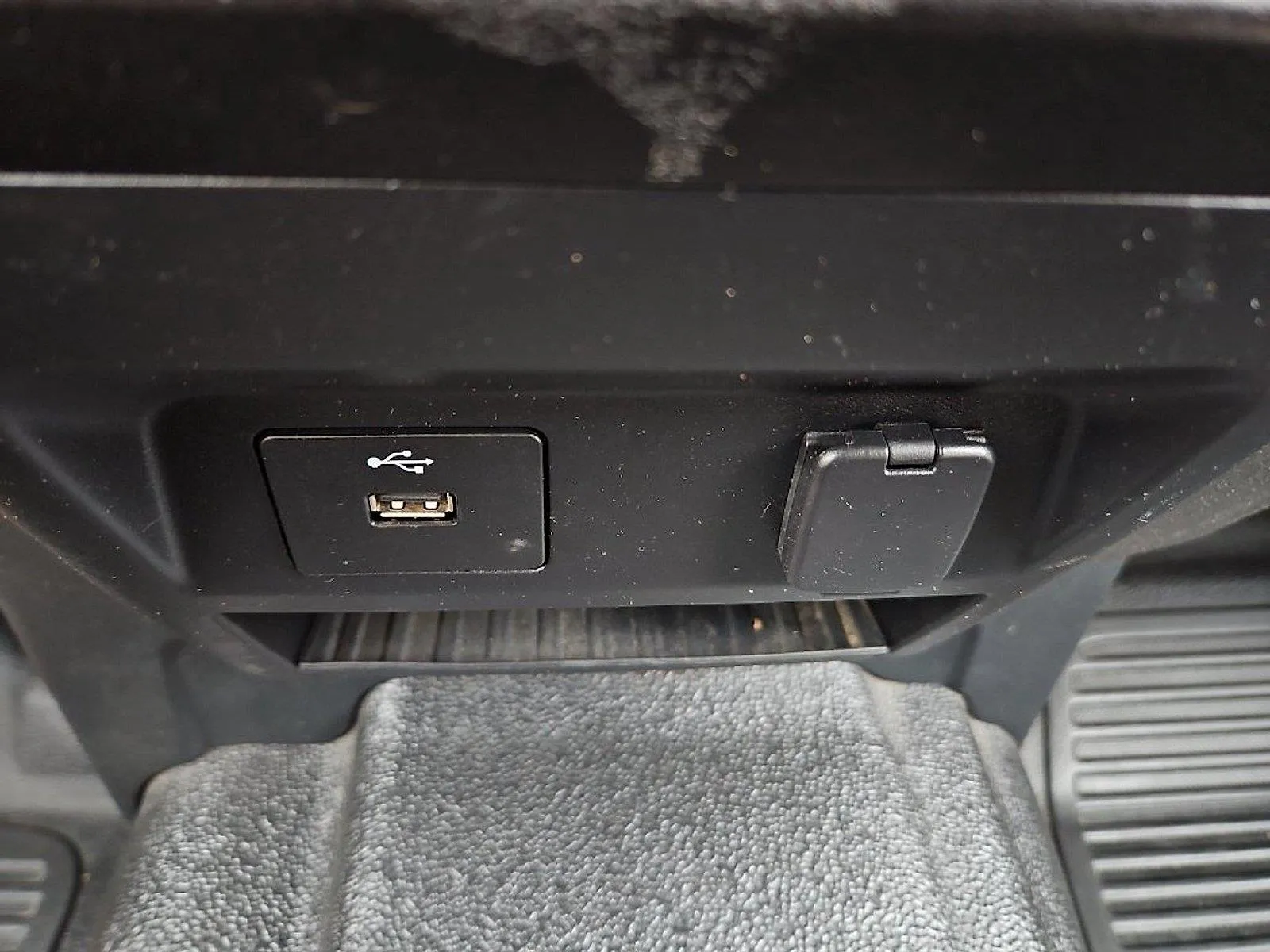 Ford F-350 photo 28