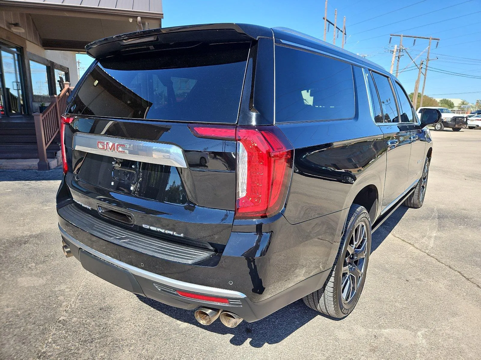 GMC Yukon XL photo 7
