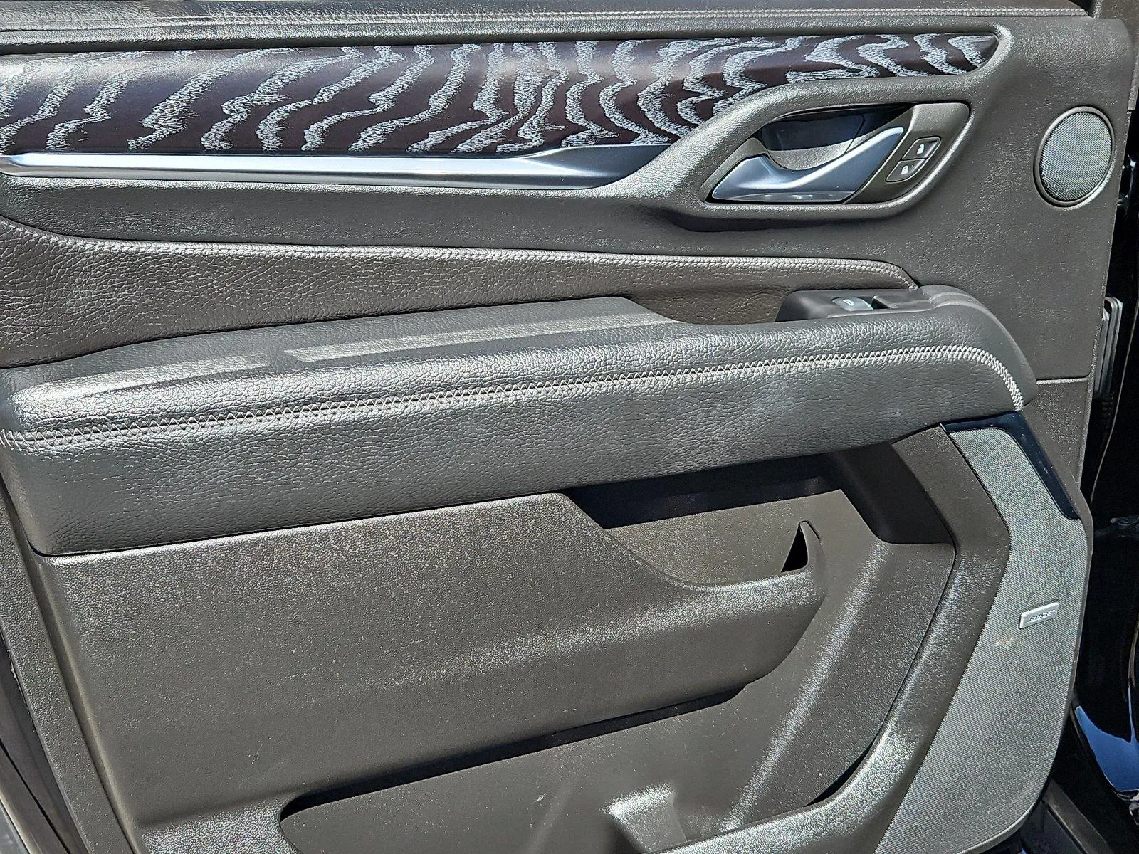 GMC Yukon XL photo 15