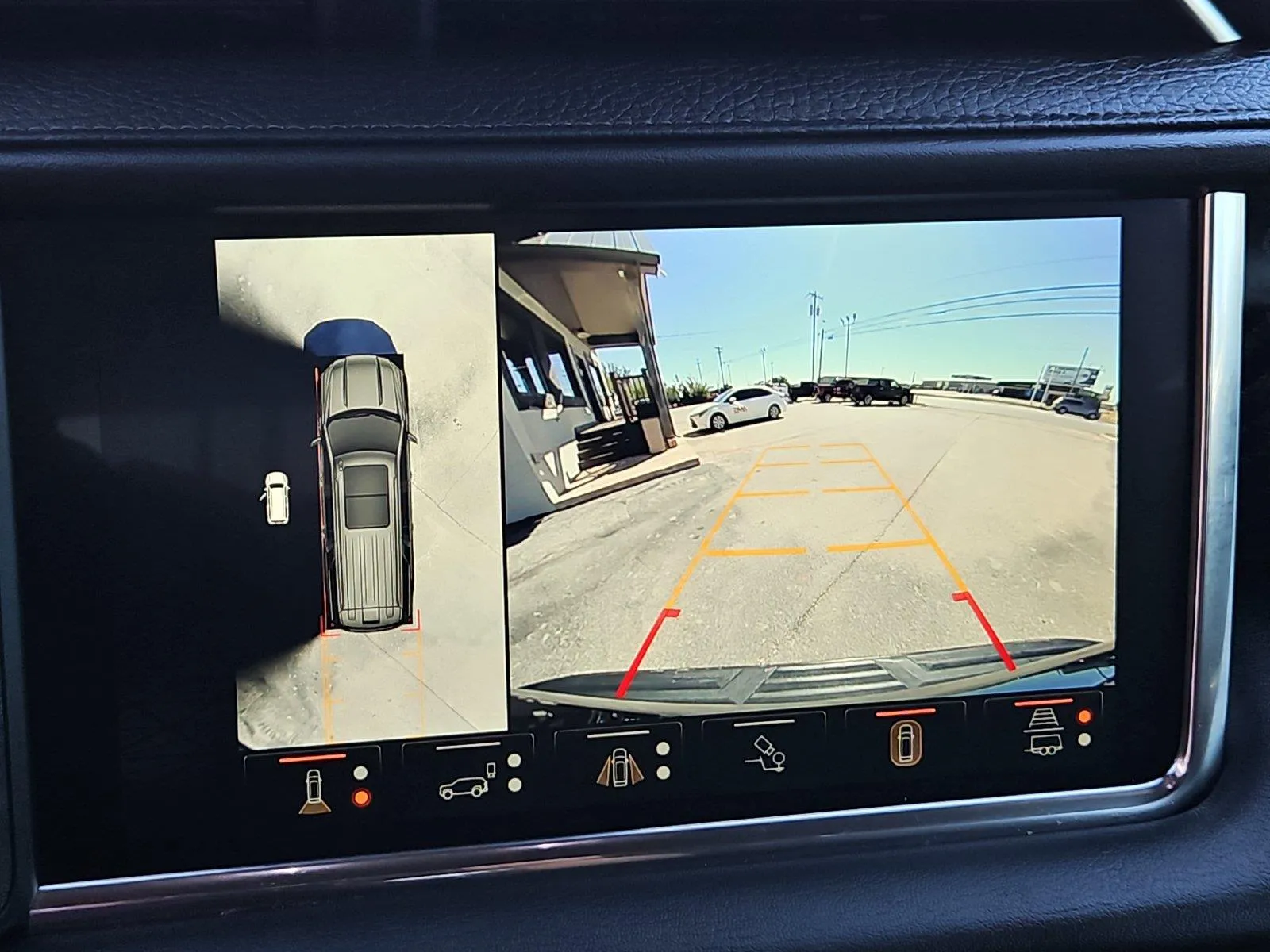 GMC Yukon XL photo 28