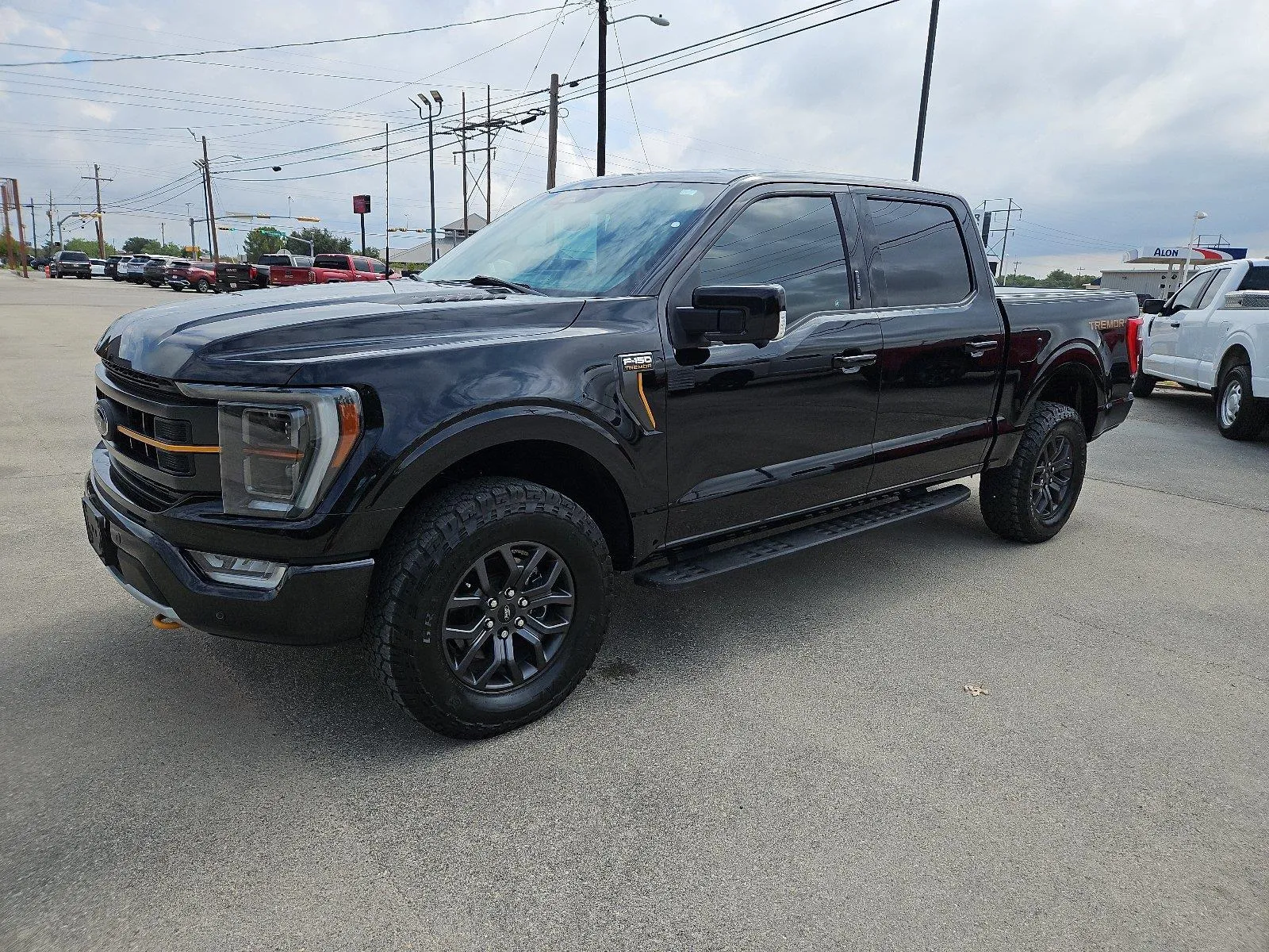 Ford F-150 photo 2