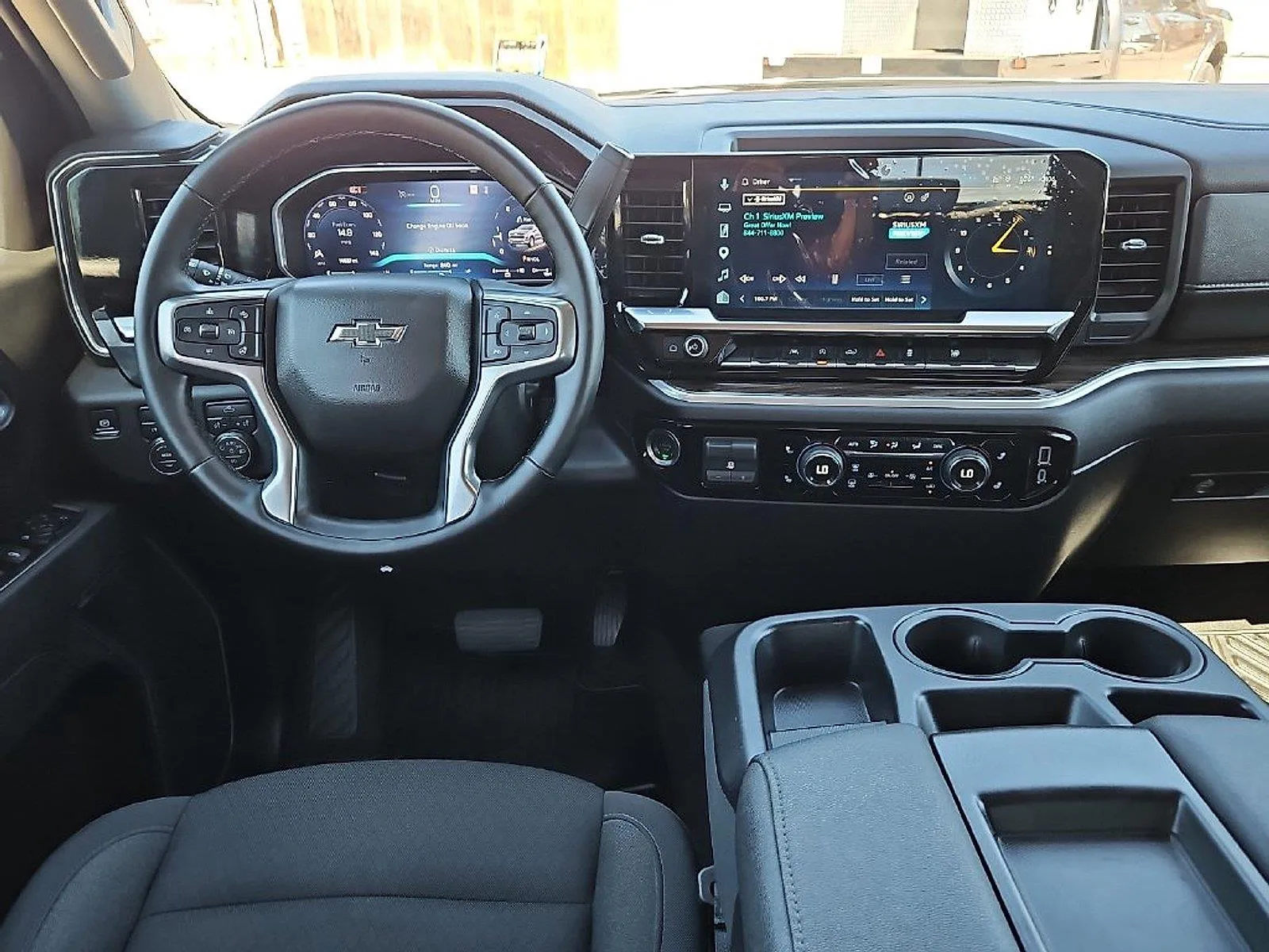 Chevrolet Silverado photo 18