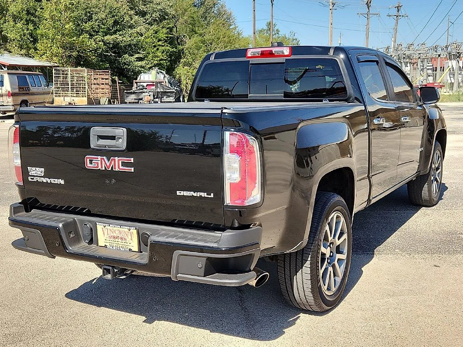 GMC Canyon photo 4