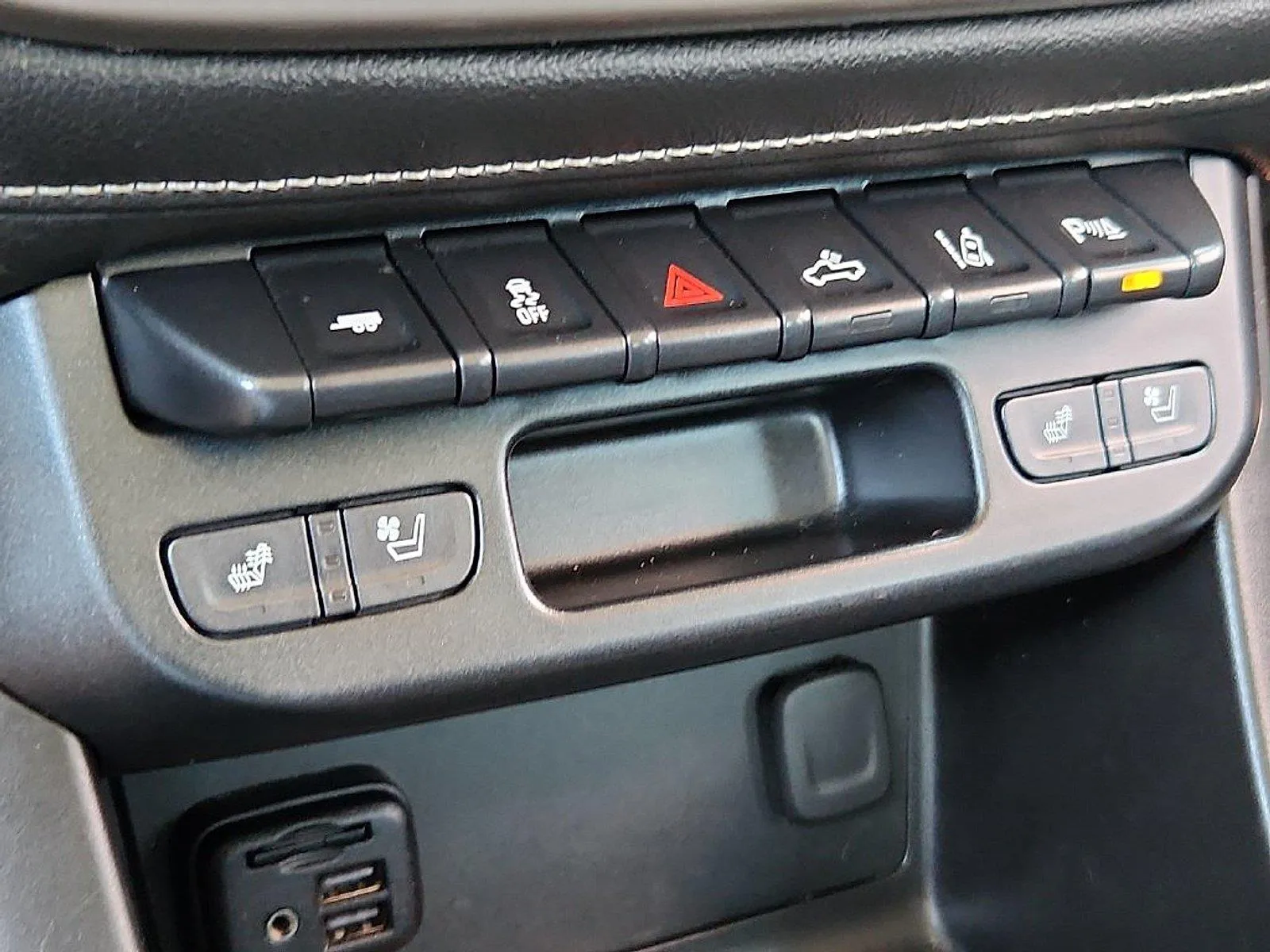 GMC Canyon photo 21