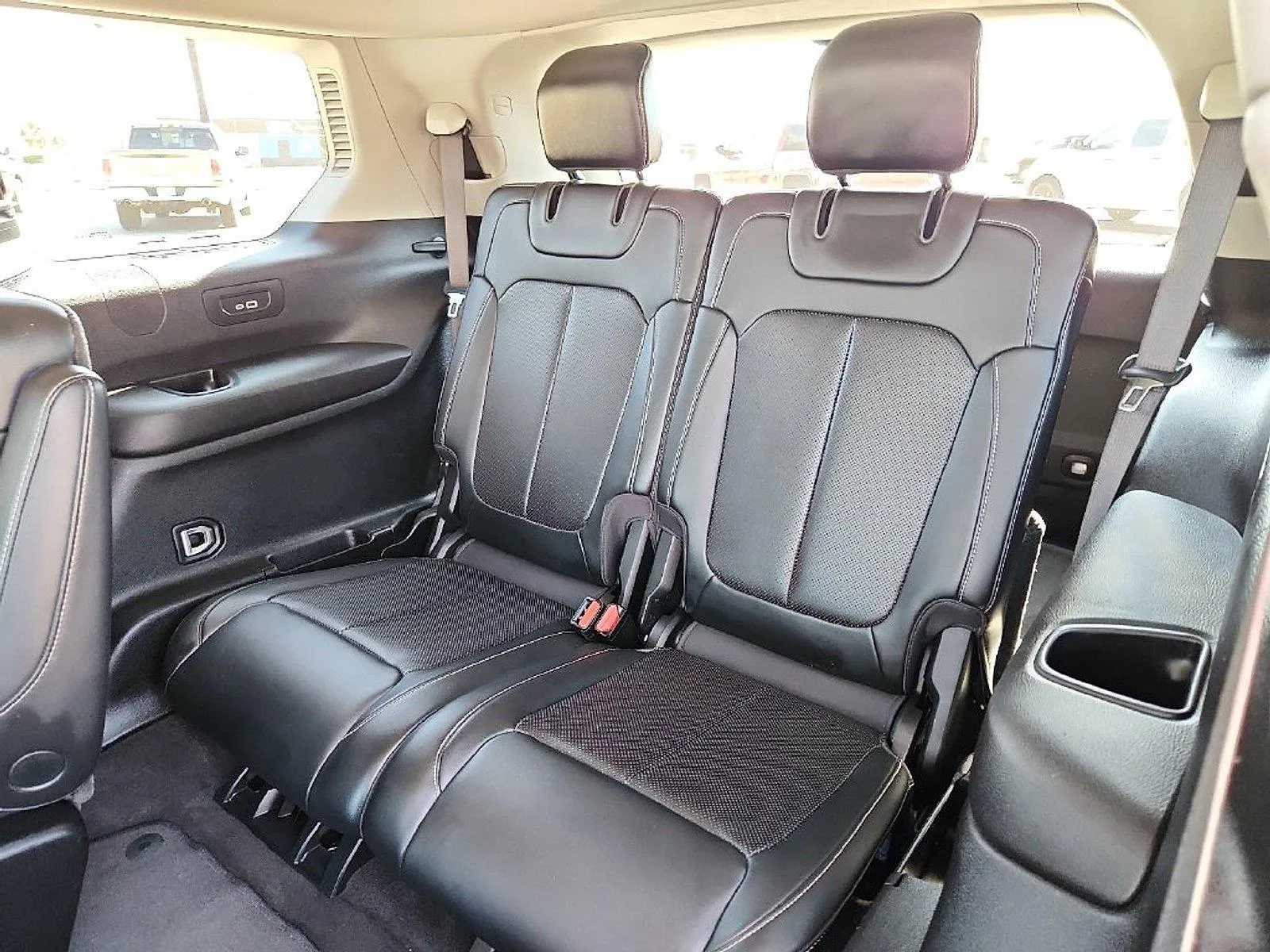 Jeep Grand Cherokee L photo 15