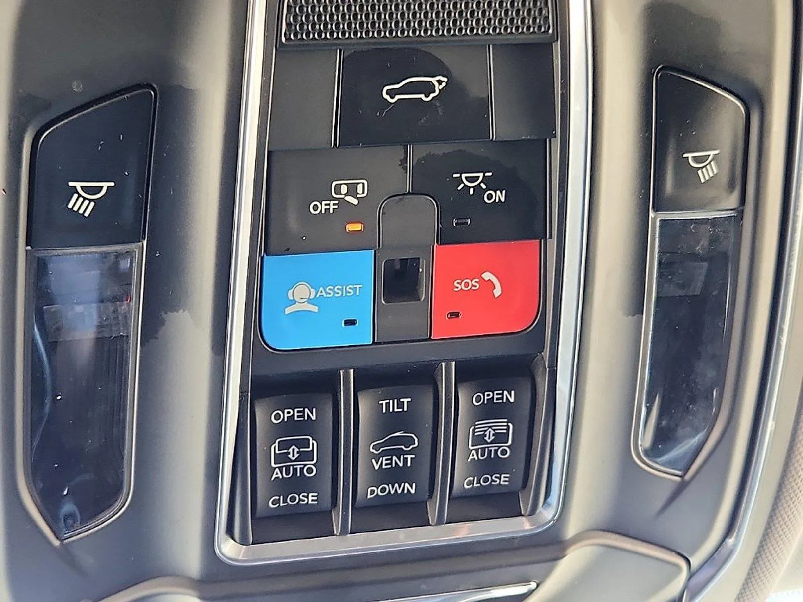 Jeep Grand Cherokee L photo 23