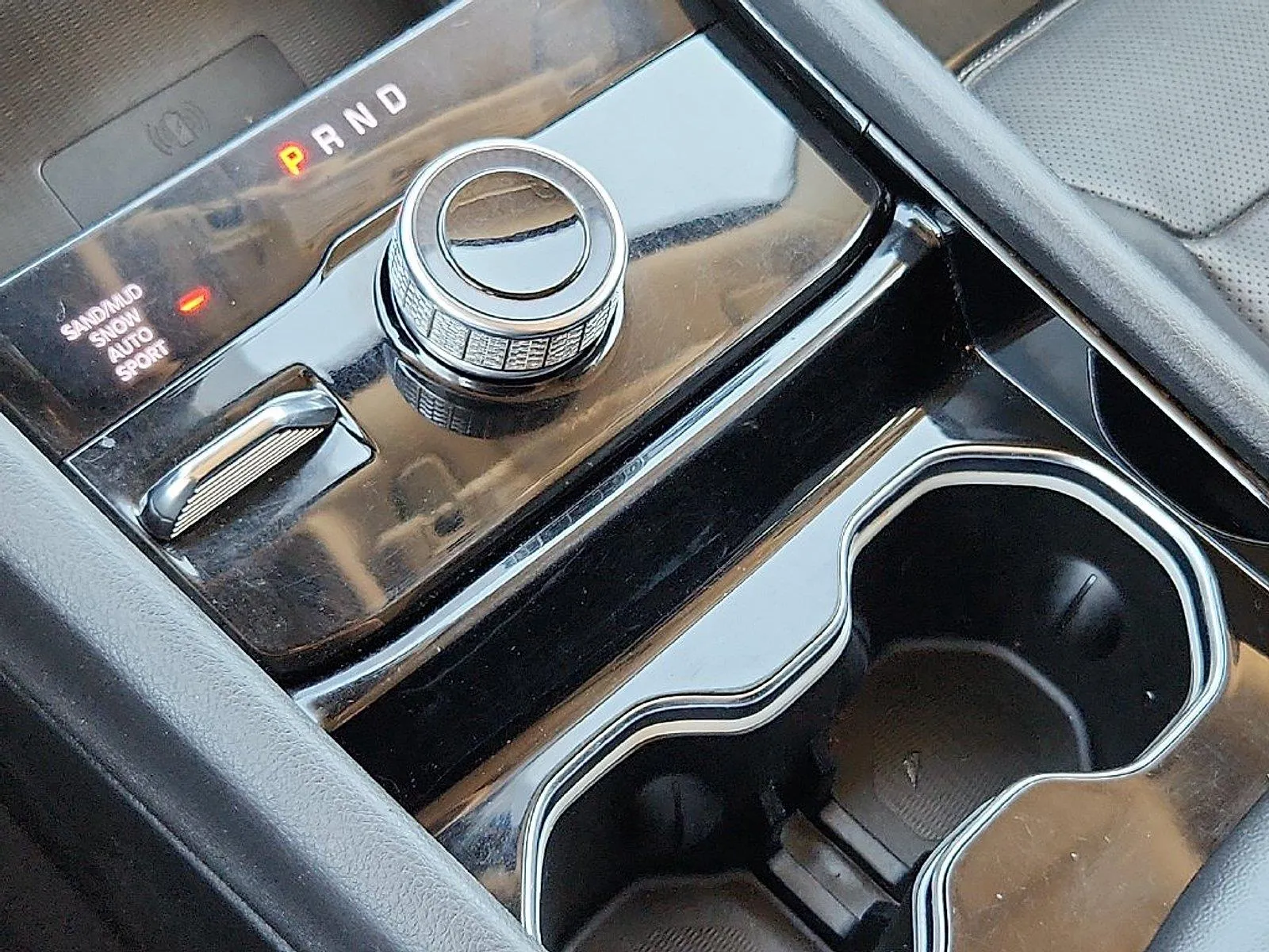 Jeep Grand Cherokee L photo 29