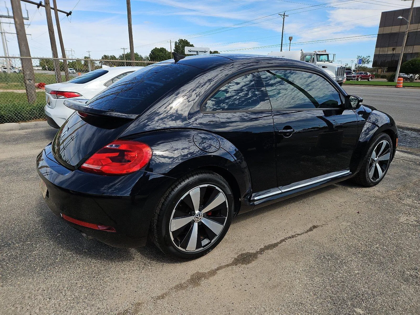 Volkswagen Beetle photo 8