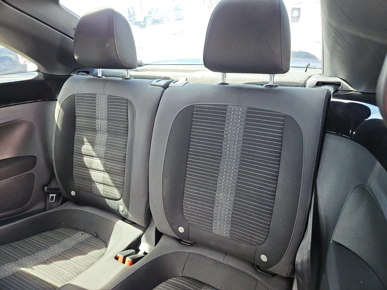 Volkswagen Beetle photo 16