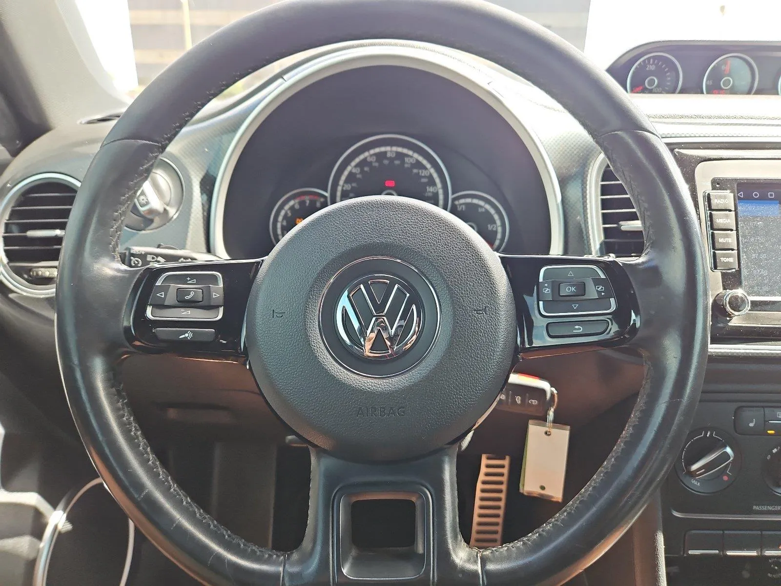 Volkswagen Beetle photo 30
