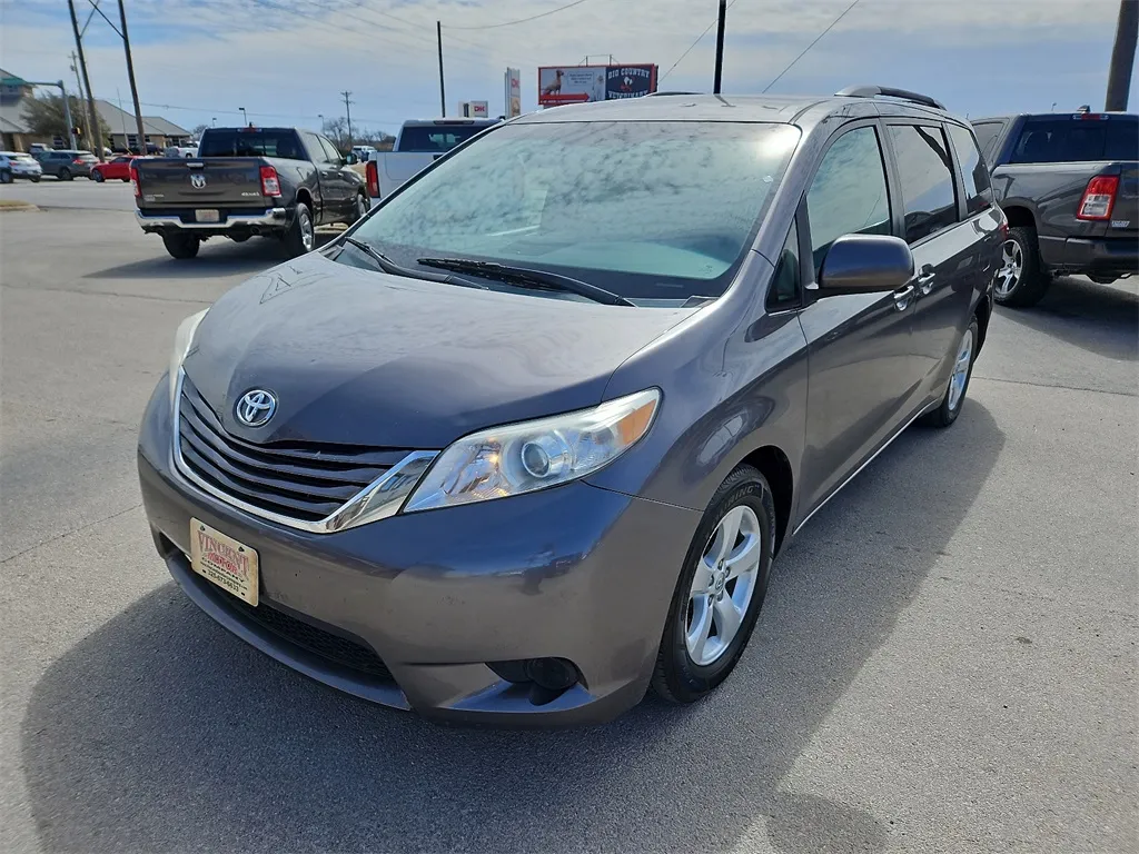 2015 Toyota Sienna LE for sale in Abilene, TX