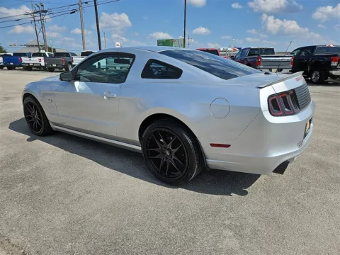 More photos of 2013 Ford Mustang GT Premium at Vincent Motor Company, TX