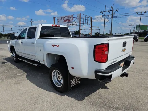 More photos of 2018 Chevrolet Silverado 3500HD LTZ at Vincent Motor Company, TX