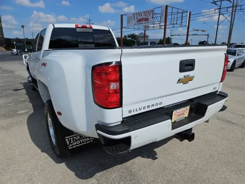 More photos of 2018 Chevrolet Silverado 3500HD LTZ at Vincent Motor Company, TX