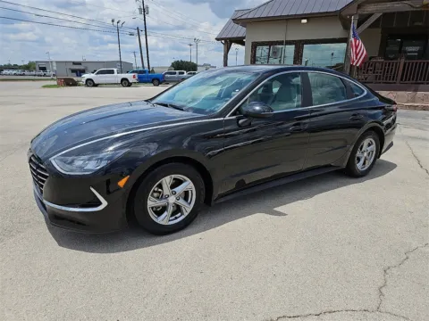 Photos of 2022 Hyundai Sonata SE for sale in Abilene, TX at Vincent Motor Company