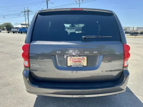 More photos of 2019 Dodge Grand Caravan SXT at Vincent Motor Company, TX