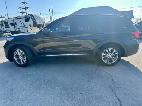 Photos of 2020 Ford Explorer XLT for sale in Abilene, TX at Vincent Motor Company