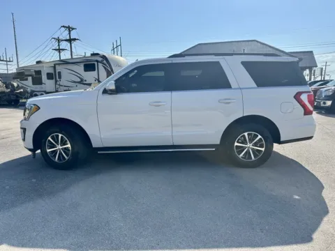 Photos of 2021 Ford Expedition XLT for sale in Abilene, TX at Vincent Motor Company