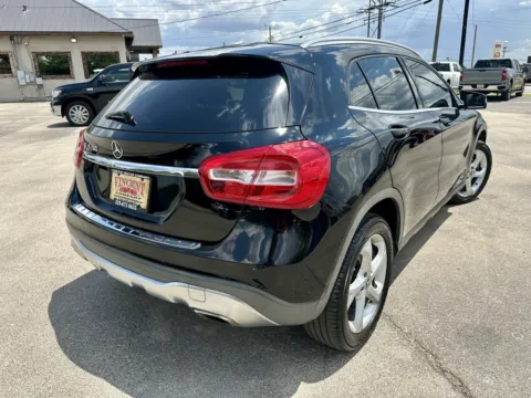More photos of 2018 Mercedes-Benz GLA 250 at Vincent Motor Company, TX