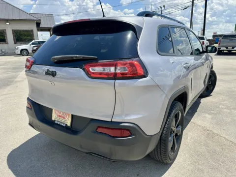 More photos of 2018 Jeep Cherokee Latitude at Vincent Motor Company, TX