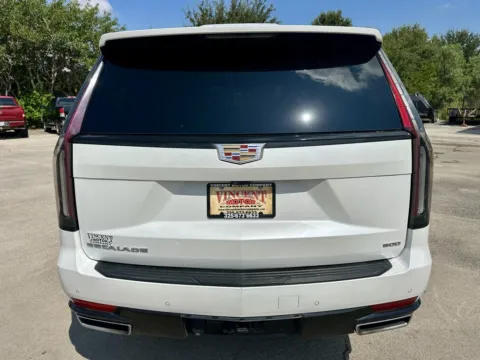 More photos of 2022 Cadillac Escalade ESV Premium at Vincent Motor Company, TX