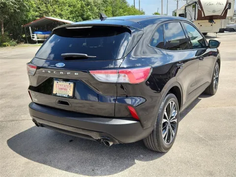 More photos of 2021 Ford Escape SE at Vincent Motor Company, TX