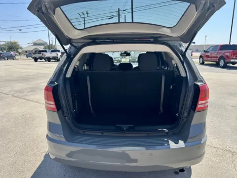 More photos of 2020 Dodge Journey SE at Vincent Motor Company, TX