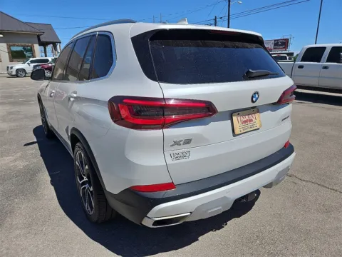 More photos of 2021 BMW X5 sDrive40i at Vincent Motor Company, TX