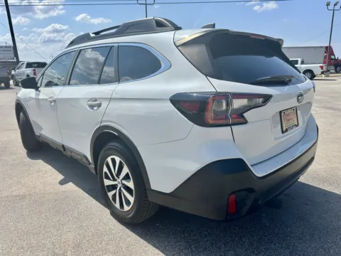 Another view of 2022 Subaru Outback 2.5i for sale in Abilene, TX at Vincent Motor Company