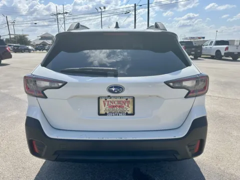 More photos of 2022 Subaru Outback 2.5i at Vincent Motor Company, TX
