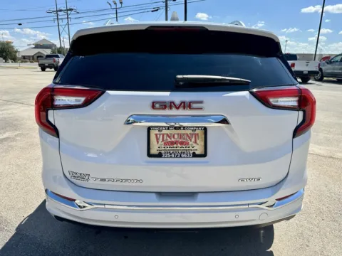 More photos of 2022 GMC Terrain Denali at Vincent Motor Company, TX